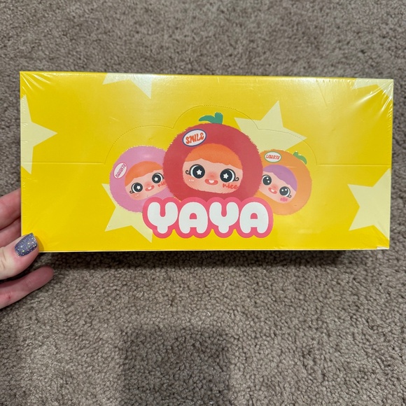 Pop Mart YaYa fun fruits scented plush pendant case of 8 - Picture 1 of 3